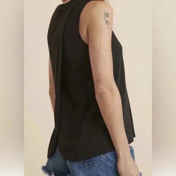Marine Layer Tops - Marine Layer Split back tank top xs